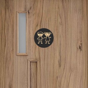 Tisch an der Tür - Kinderzimmer