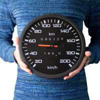 Wanduhr - Geschwindigkeitsmesser für Autos